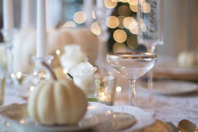 Holiday table setting