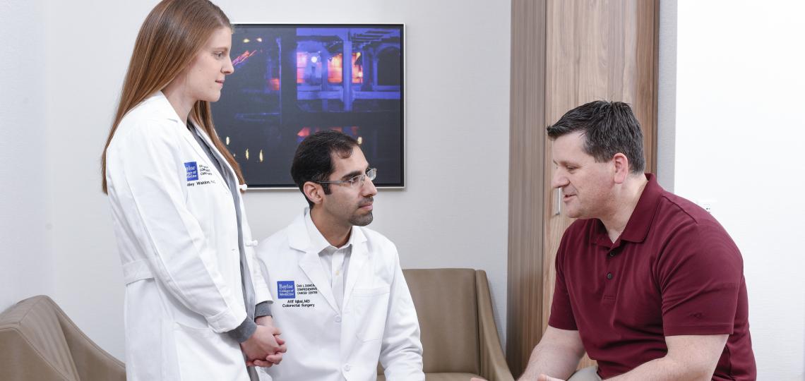 Colorectal Surgery Colorectal Surgeons with Patient