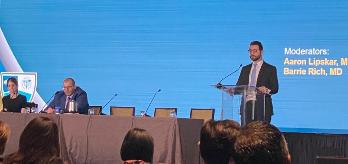 Dr. Jorge Portuondo presenting