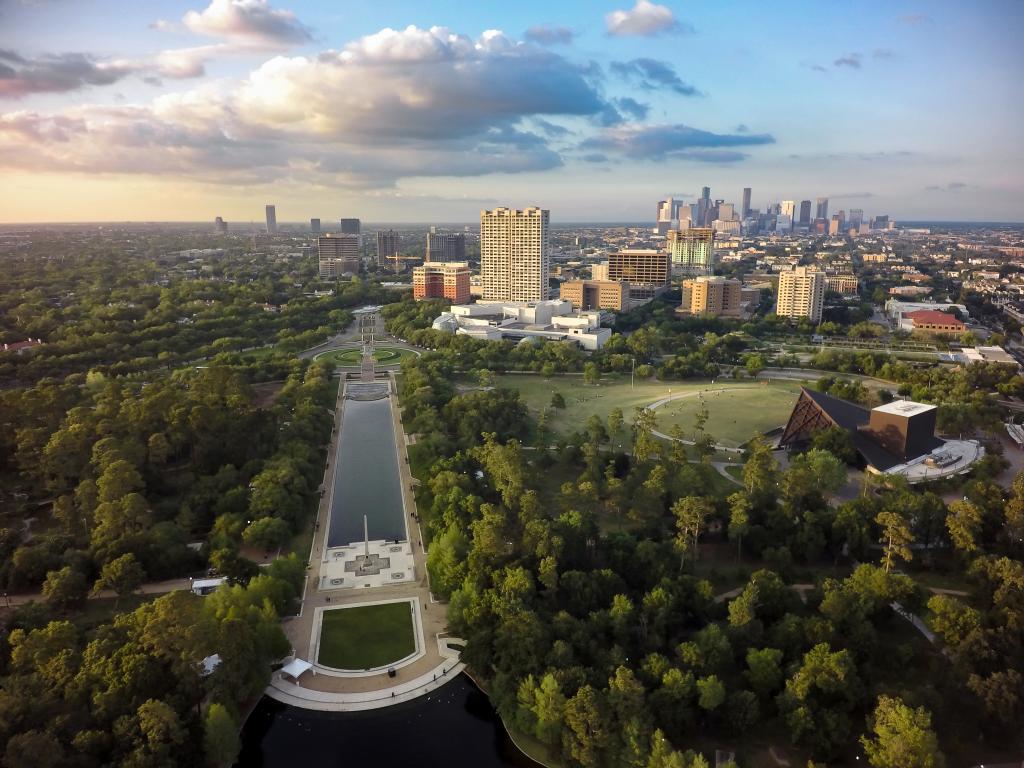 Located adjacent to the Texas Medical Center, Hermann Park is the closest escape to nature walks and outdoor events.