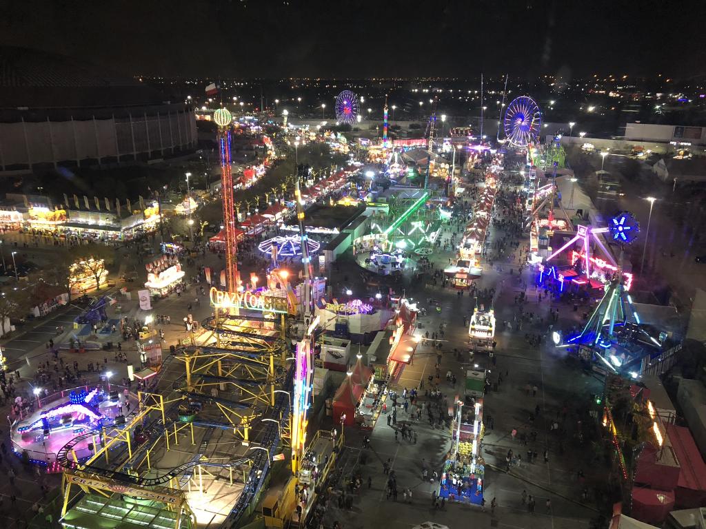 Have a true Texas experience at the Houston Livestock Show and Rodeo! You will enjoy a fun carnival, award-winning livestock, lively rodeo, and concert with famous artists