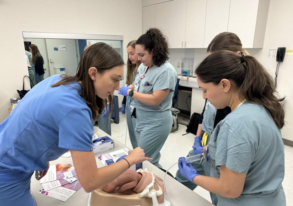Ob/Gyn residents participate in simulation.