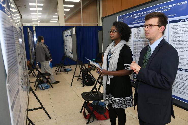 Student presenting her photo at School of Health Professions Research Day