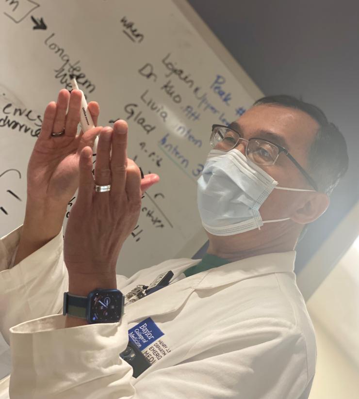 Emergency Medicine Residency Morning Report Dr. Kou leading the Emergency Medicine Residency Morning Report