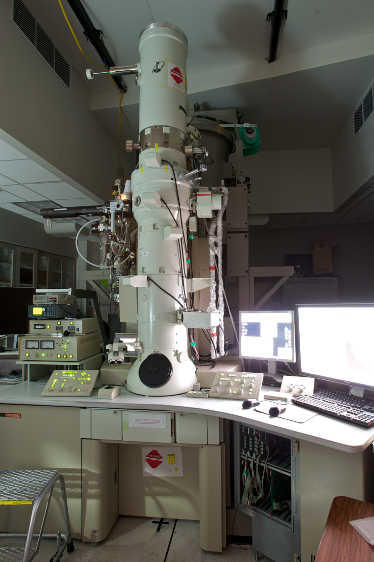  JEM3200FSC (300kV) electron microscope