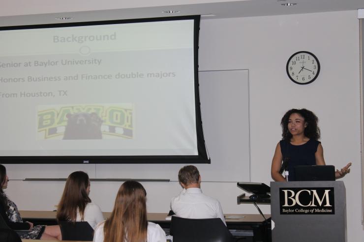 Hayley Leonard Summer Surgery Student Hayley Leonard gives a presentation about her experience as a Summer Surgery Student.