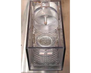 Cage with free running wheels Cage with free running wheels