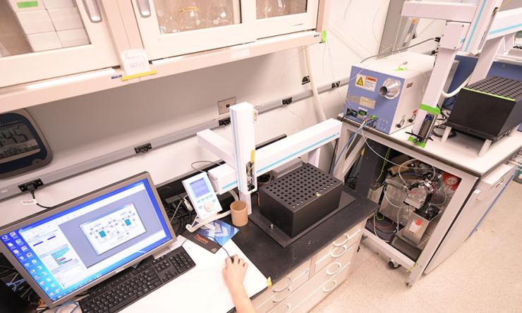 Thermo Delta V Advantage Isotope Ratio Mass Spectrometer