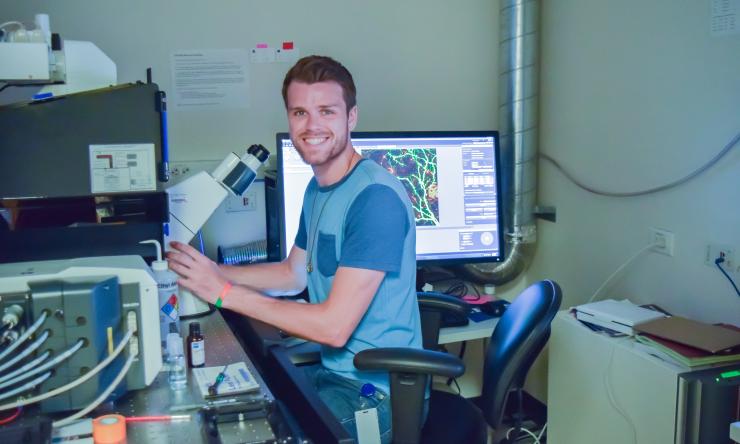 Christopher Cronkite uses cutting edge imaging techniques to study the effects of radiation on dendritic spines.