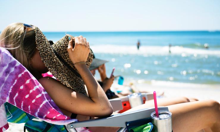 Sensitive skin should not keep you from wearing sunscreen, especially during the summer months.